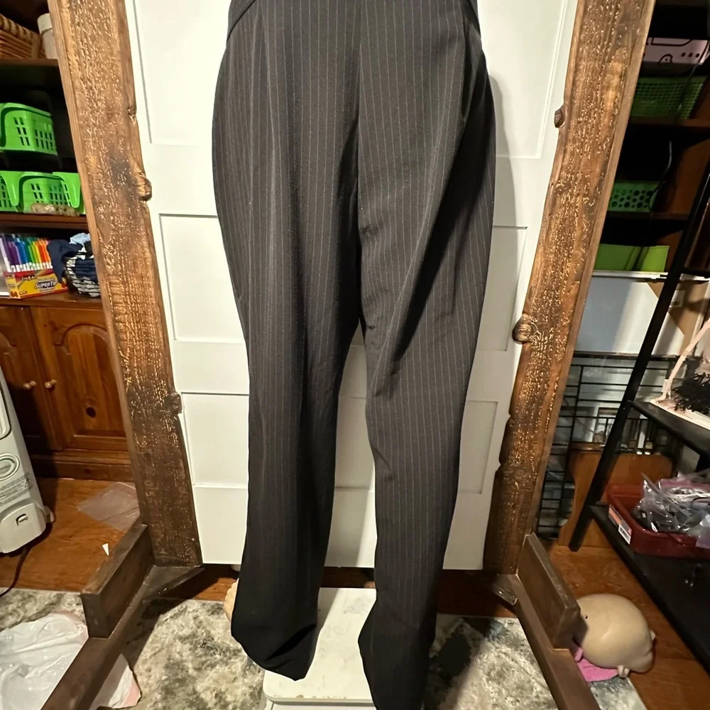 JM Collection Women's Pinstriped Slacks - Size 16 - Picture 7 of 10